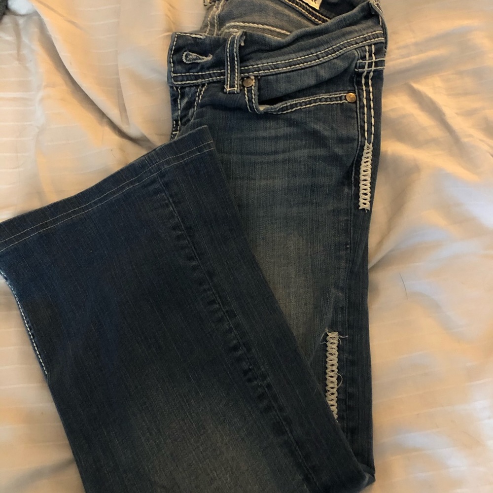 Buckle capris - Picture 2 of 3